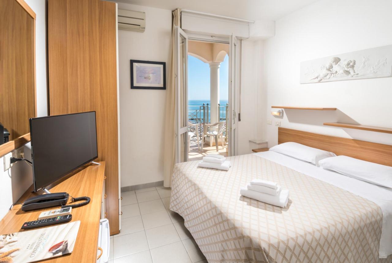 Hotel Continental Cattolica Exterior photo
